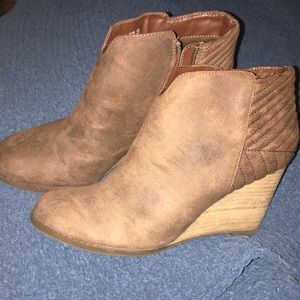 Women’s Size 9.5 Booties